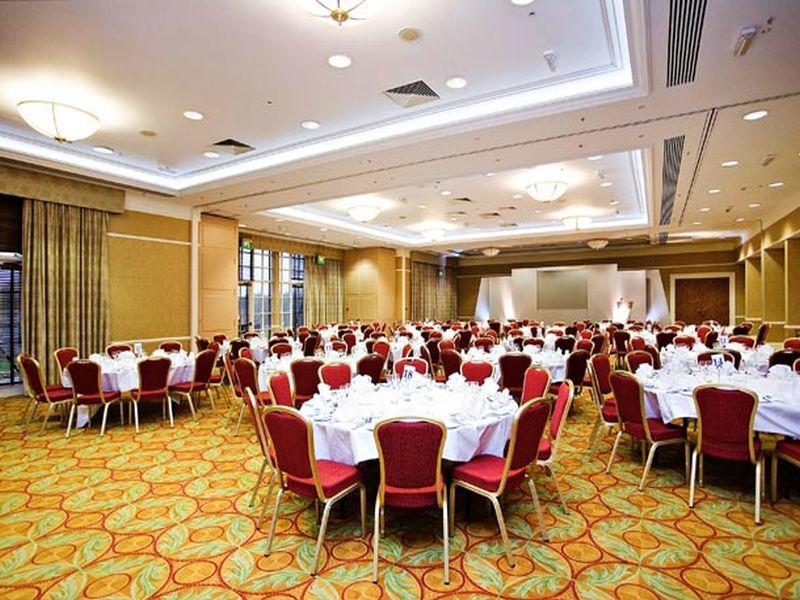 Forest Of Arden Hotel And Country Club Мериден Ресторан фото