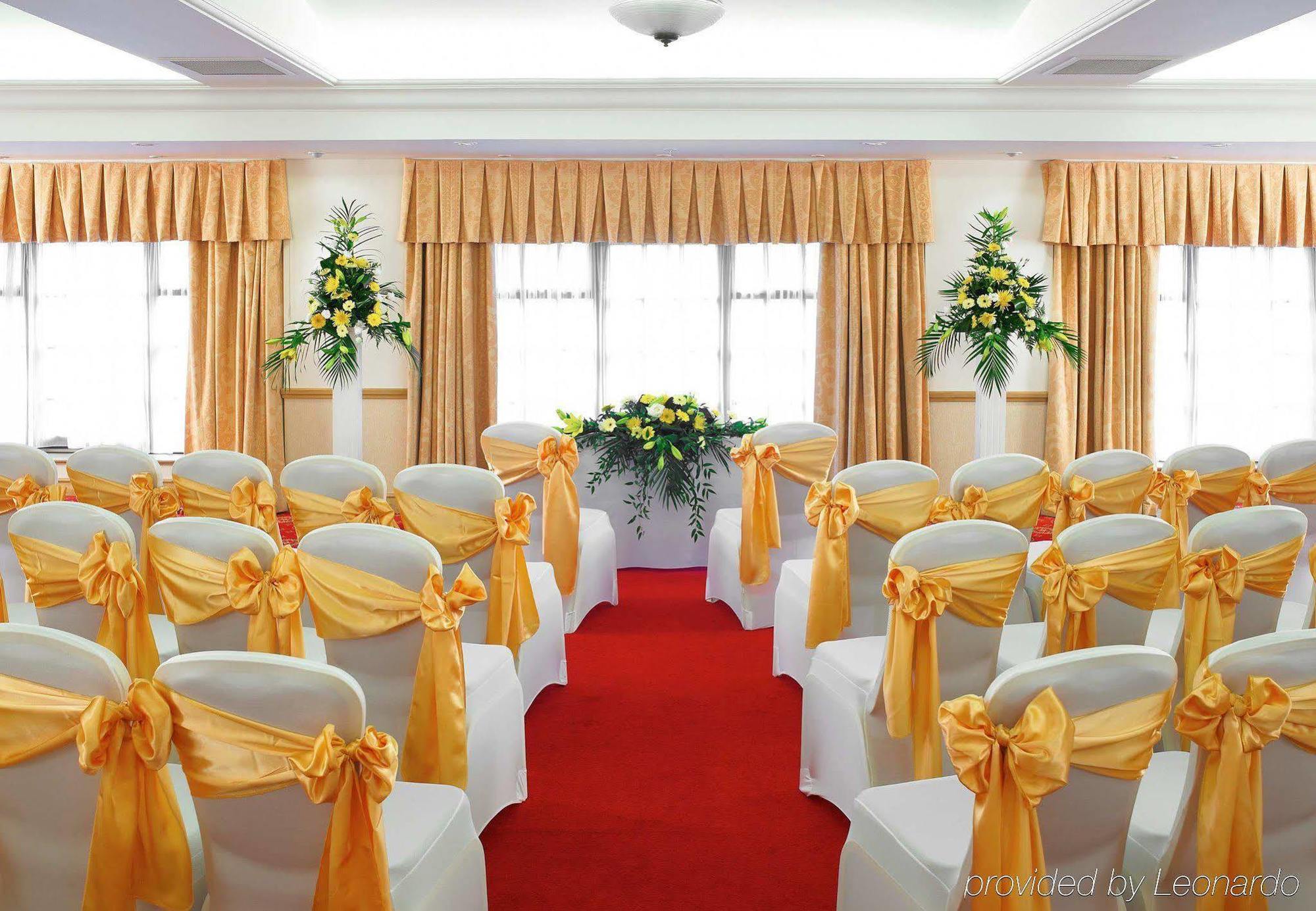 Forest Of Arden Hotel And Country Club Мериден Экстерьер фото